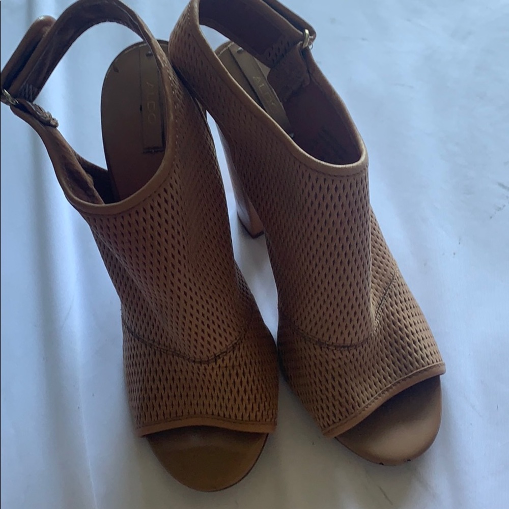 Barely worn aldo heels